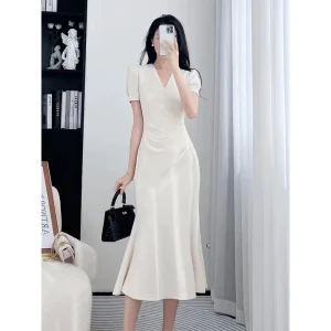 Váy basic dáng dài nhún eo chất liệu gold Ý cao cấp thanh lịch